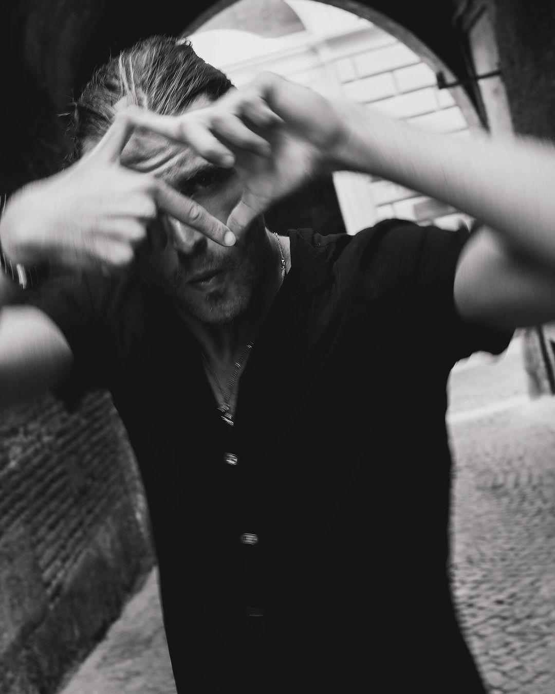 Так сегодня выглядит мальчик из упаковки «Киндерки»