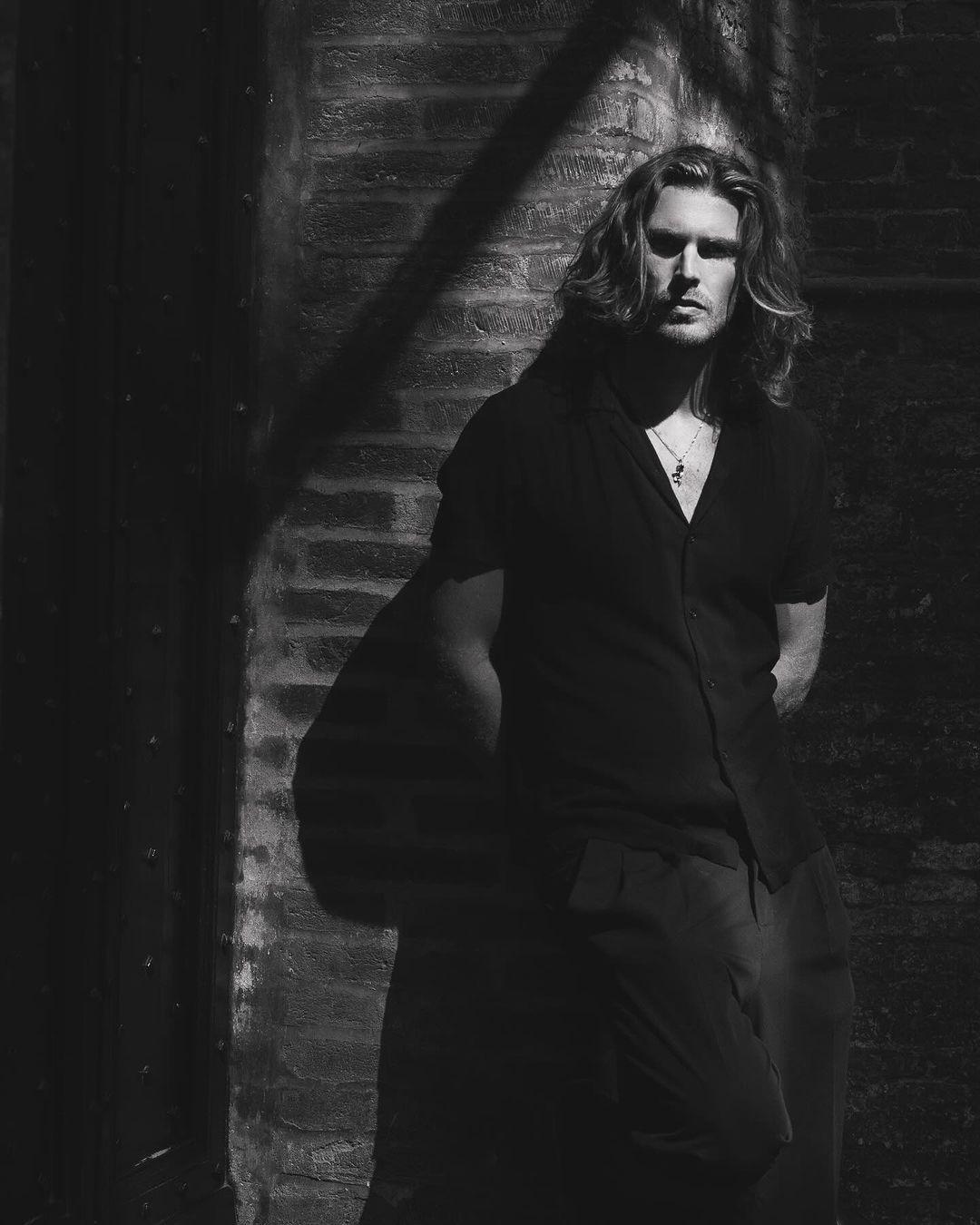 Так сегодня выглядит мальчик из упаковки «Киндерки»