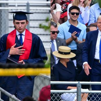 Дональд Трамп с гордостью восхищается окончанием школы своего сына. Его сопровождала скромно одетая Мелания