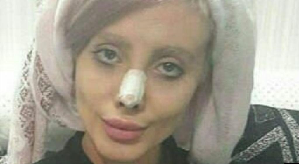 «Зомби Анджелина» попала в тюрьму. Как она?