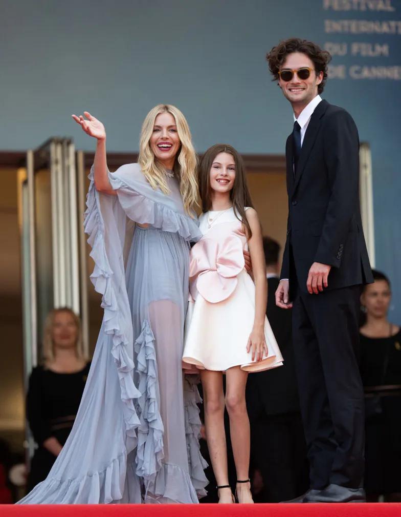 Сиенна Миллер на Каннском кинофестивале Сиенна Миллер на Каннском кинофестивале