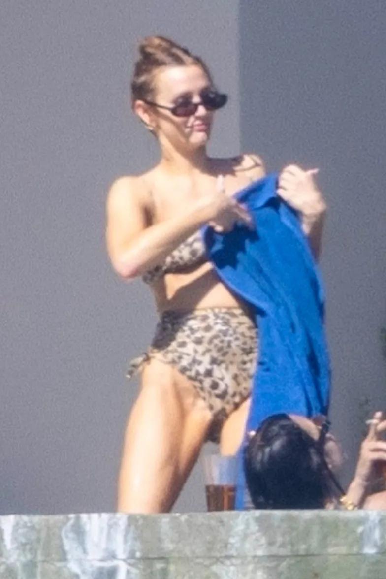 Эшли Симпсон в бикини