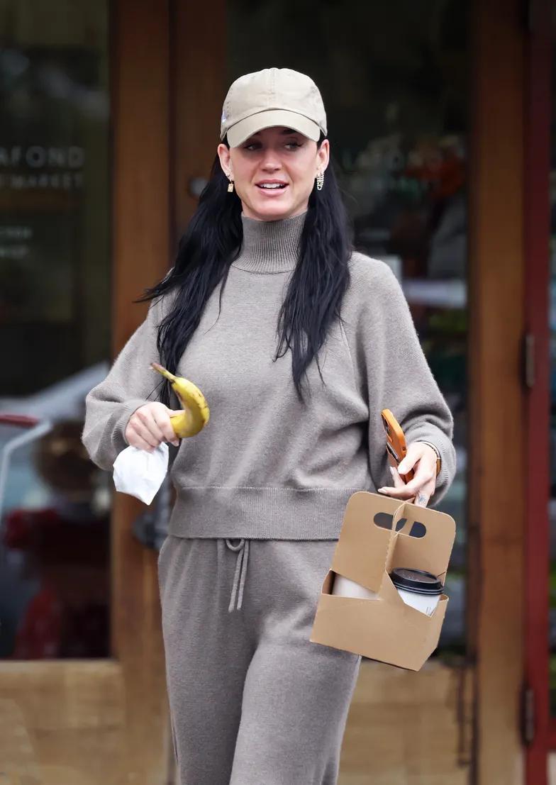 Кэти Перри в объективе папарацци Кэти Перри в объективе папарацци