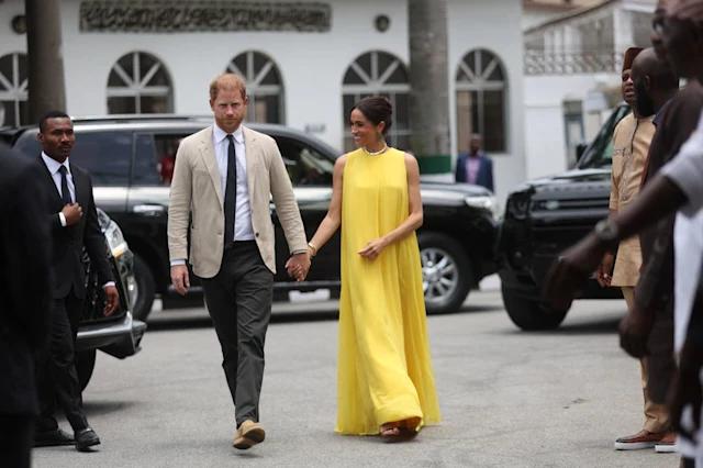 Меган Маркл выглядела шикарно в ярко-желтом платье Меган Маркл выглядела шикарно в ярко-желтом платье