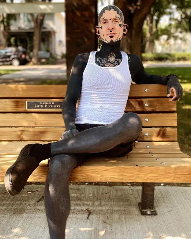 Реми Шофилд всю свою жизнь посвятил страсти к татуировкам Реми Шофилд всю свою жизнь посвятил страсти к татуировкам