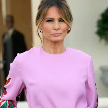 Мелания Трамп «ненавидела жить в Вашингтоне». Это может нарушить многовековую традицию Мелания Трамп «ненавидела жить в Вашингтоне». Это может нарушить многовековую традицию