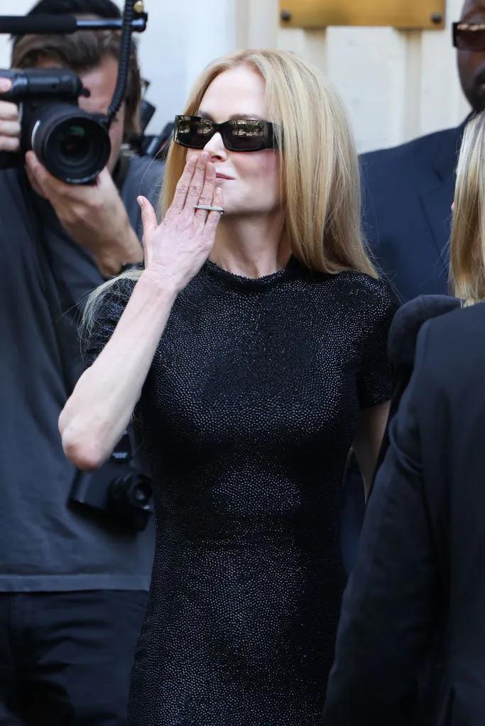 Николь Кидман с дочерью на Неделе моды в Париже Николь Кидман с дочерью на Неделе моды в Париже