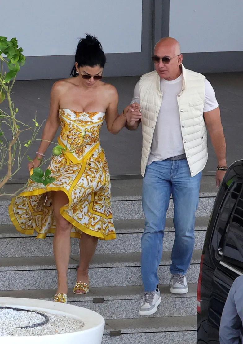 C невестой Джеффа Безоса случился конфуз в аэропорту