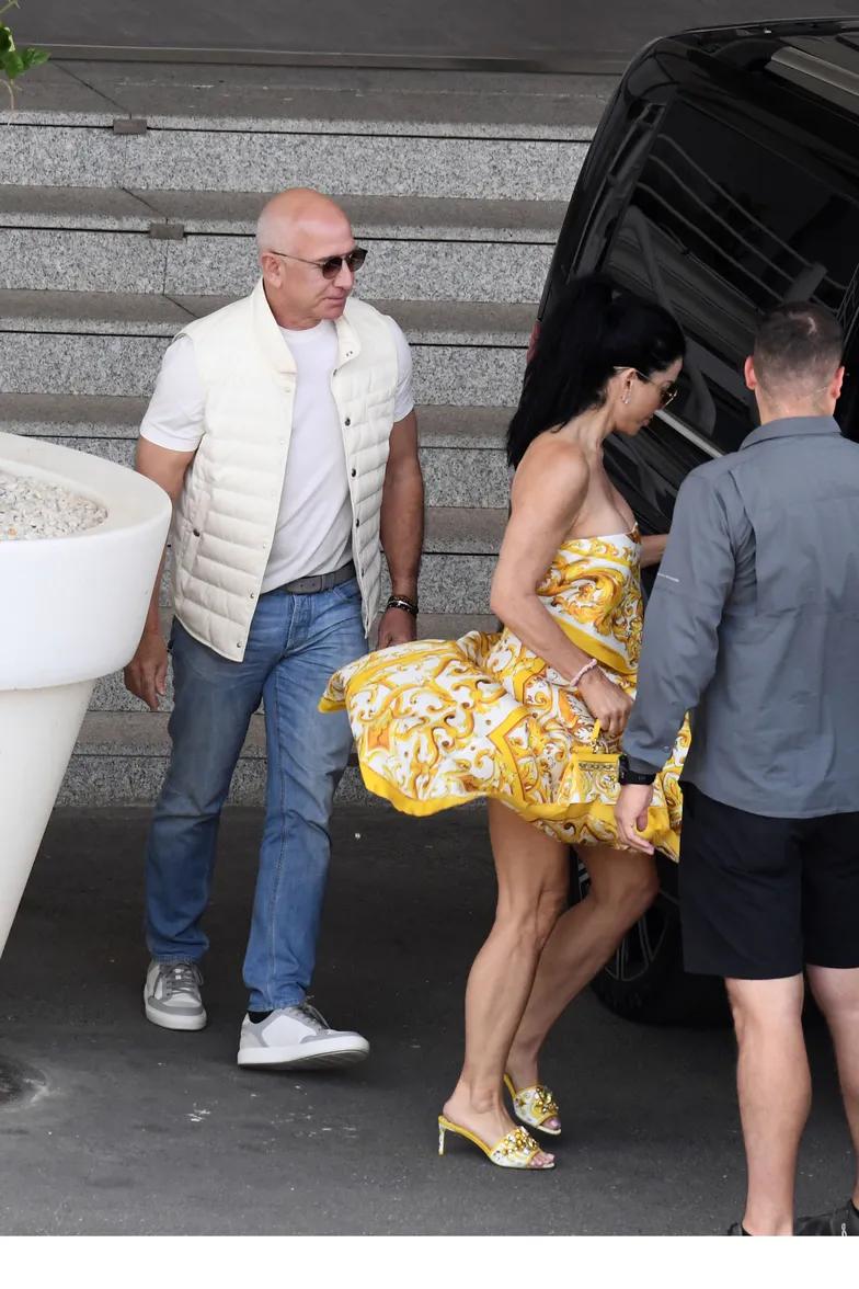 C невестой Джеффа Безоса случился конфуз в аэропорту