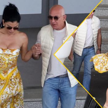 С Лорен Санчес случился конфуз в аэропорту. Ветер поднял её платье