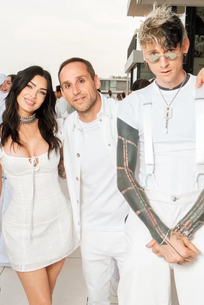 Толпа звезд на «белой вечеринке» Михаила Рубина Толпа звезд на «белой вечеринке» Михаила Рубина