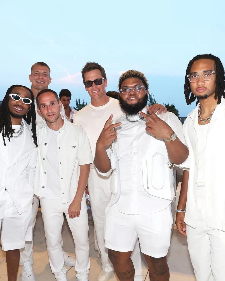 Толпа звезд на «белой вечеринке» Михаила Рубина Толпа звезд на «белой вечеринке» Михаила Рубина