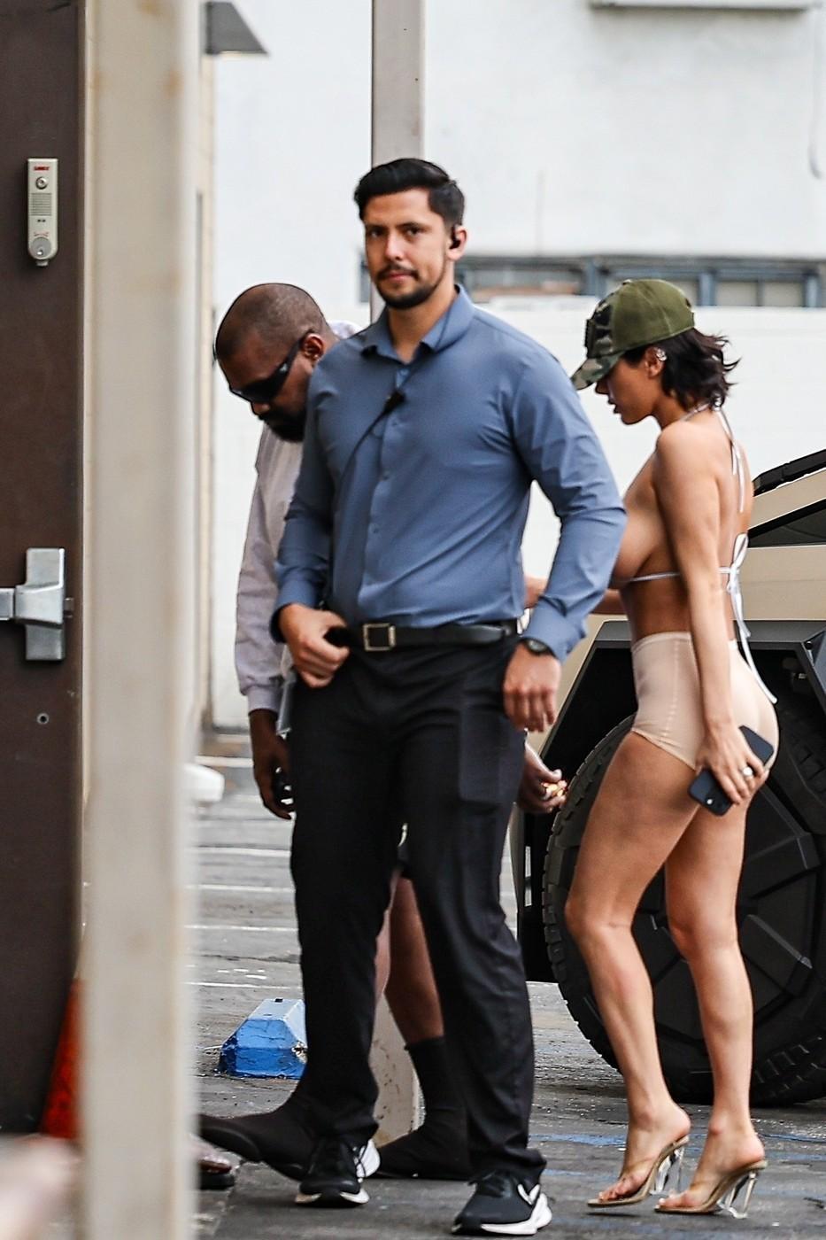 Канье Уэст и Бьянка Цензори приехали пообедать