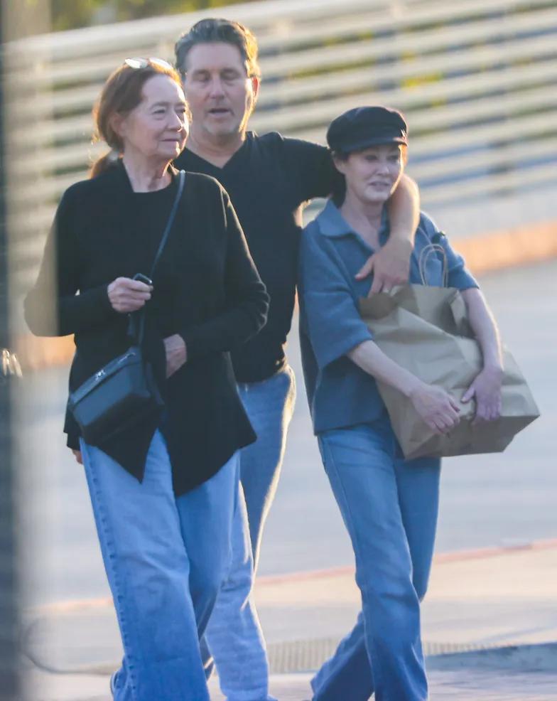 Последние фото Шеннен Доэрти