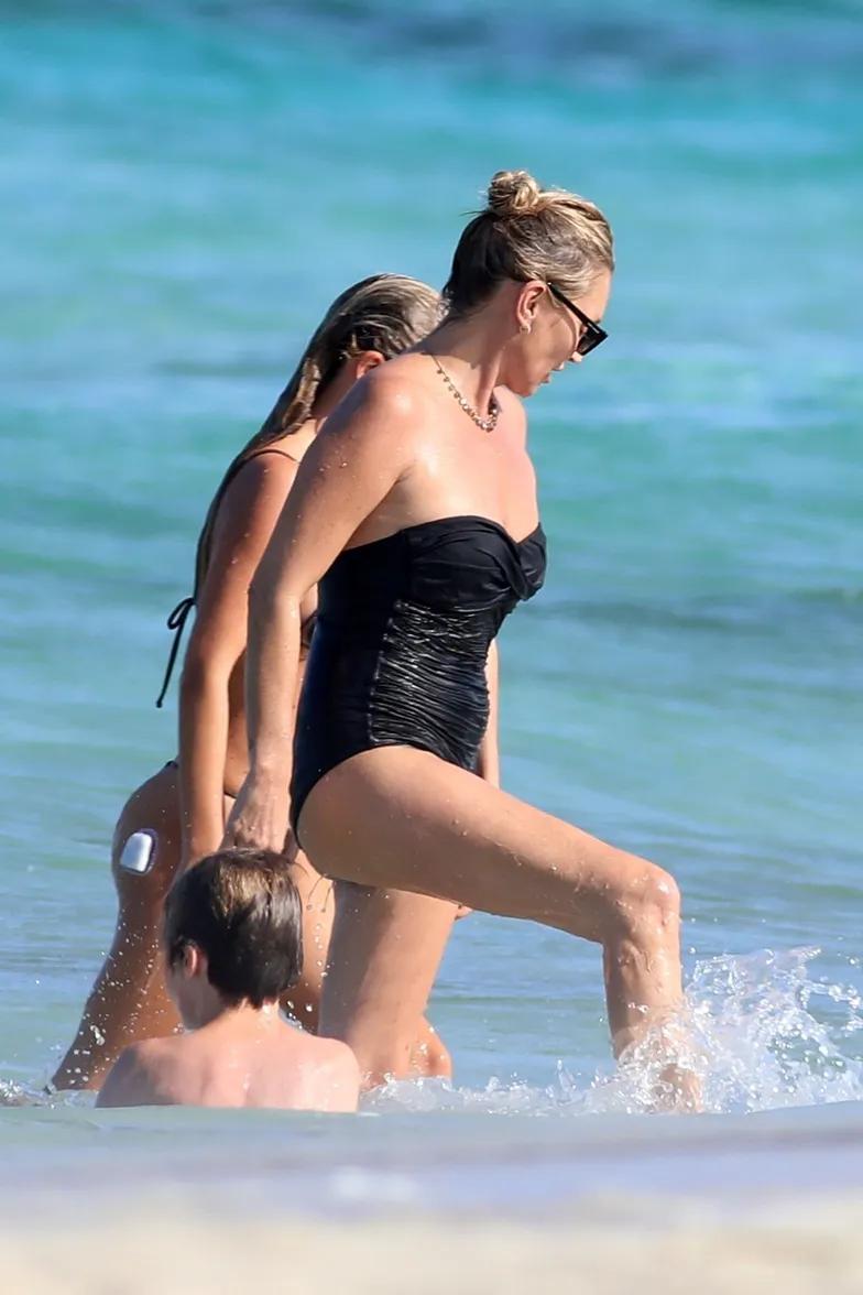 Кейт Мосс и её дочь на отдыхе