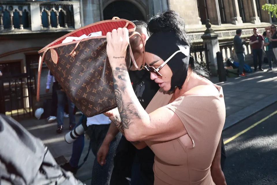 Кэти Прайс предстала перед судом