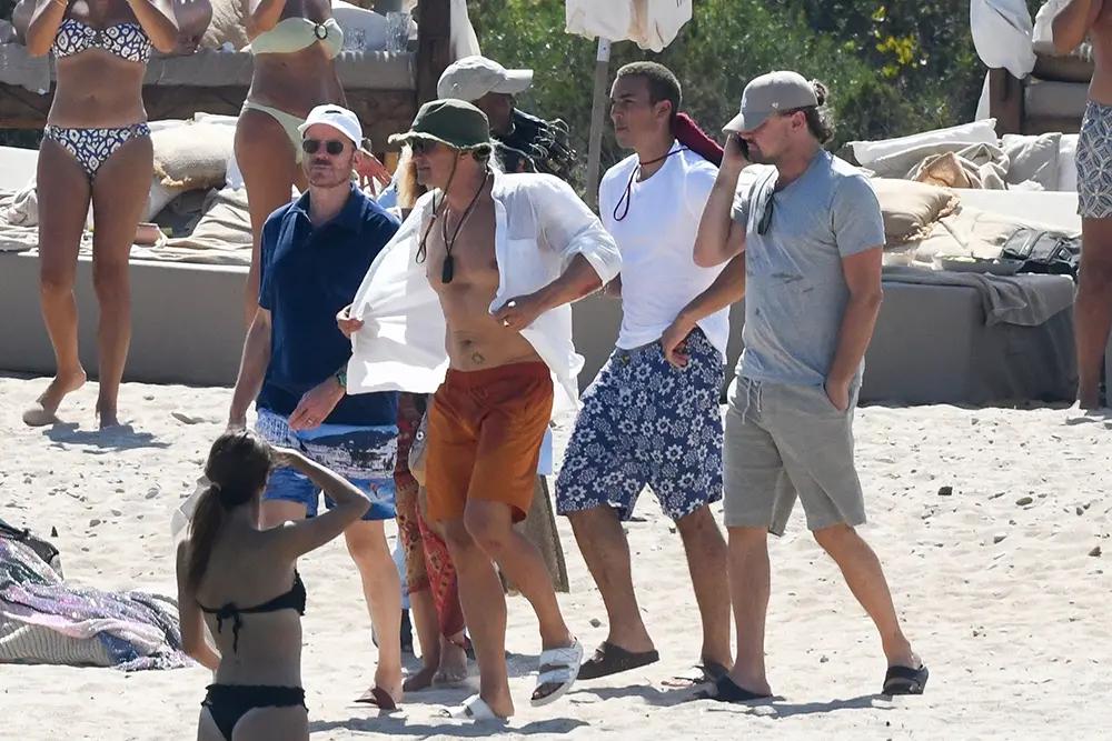 Джефф Безос,Кэти Перри, Орландо Блум, Леонардо Ди Каприо,Виттория Черетти