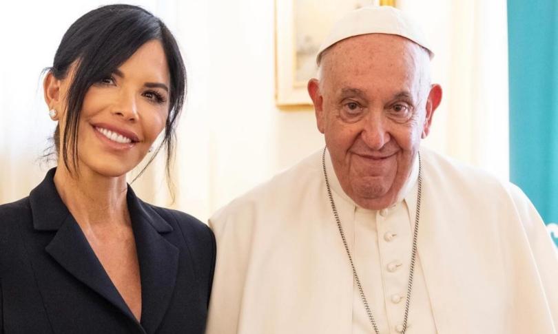 Лорен Санчес поговорила с Папой Римским