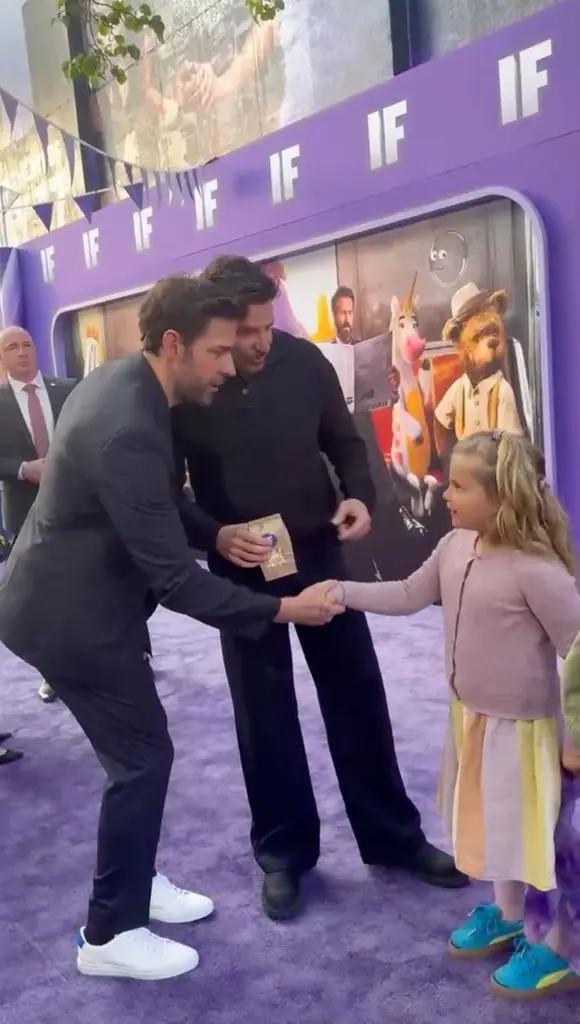 Брэдли Купер с дочерью, на премьере фильма Брэдли Купер с дочерью, на премьере фильма «If»