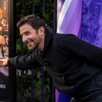 Брэдли Купер, редкое появление с дочерью, на премьере фильма «IF». Как выглядит Леа в 7 лет