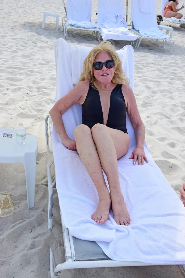 Женщина-кошка