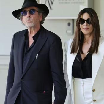 Моника Беллуччи и Тим Бертон на Венецианском кинофестивале 2024