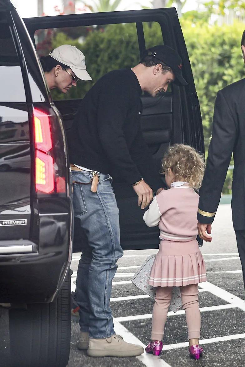 Кэти Перри и Орландо Блум «застали» с дочерью в Беверли-Хиллз