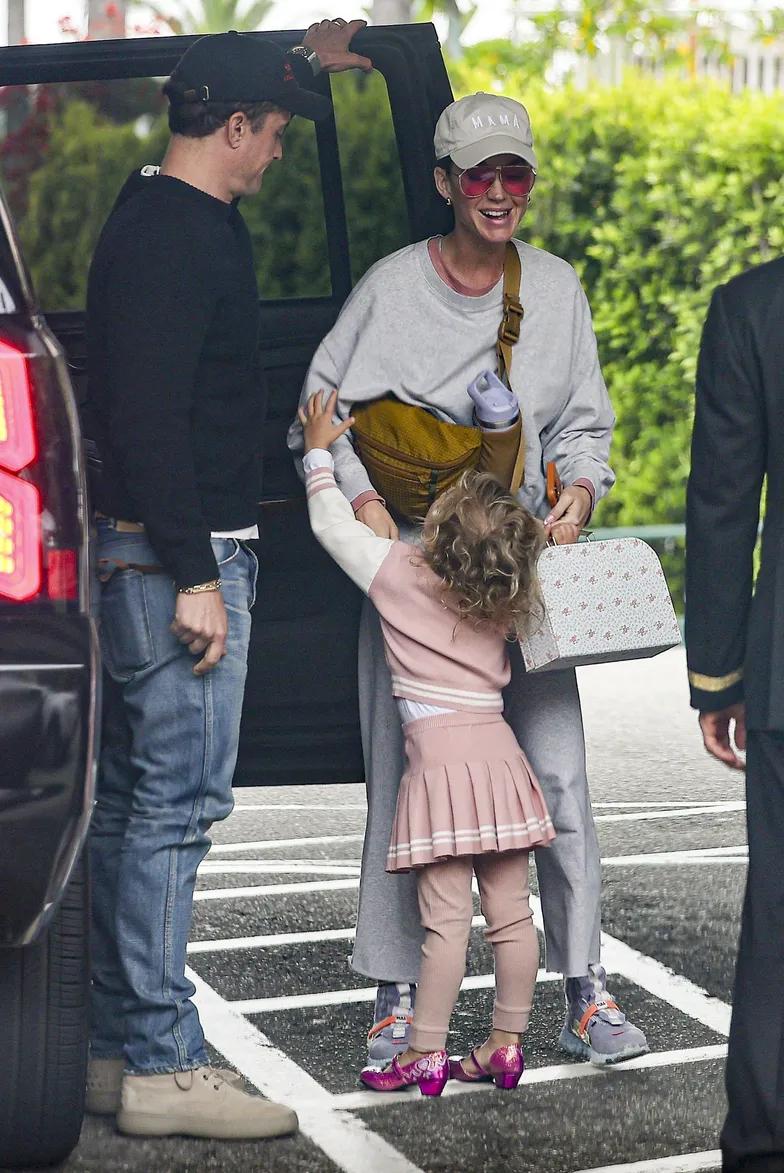 Кэти Перри и Орландо Блум «застали» с дочерью в Беверли-Хиллз