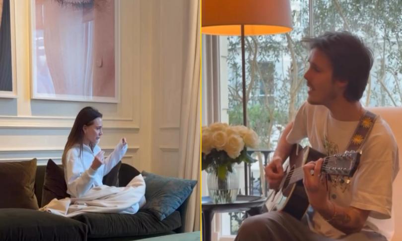 Виктория Бекхэм поет вместе с сыном Виктория Бекхэм поет вместе с сыном