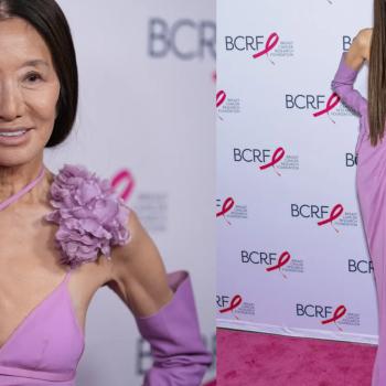 74-летняя Вера Ванг позирует на мероприятии в платье с открытым вырезом