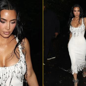 Ким Кардашьян появилась в клубе в платье, украшенном сотнями булавок
