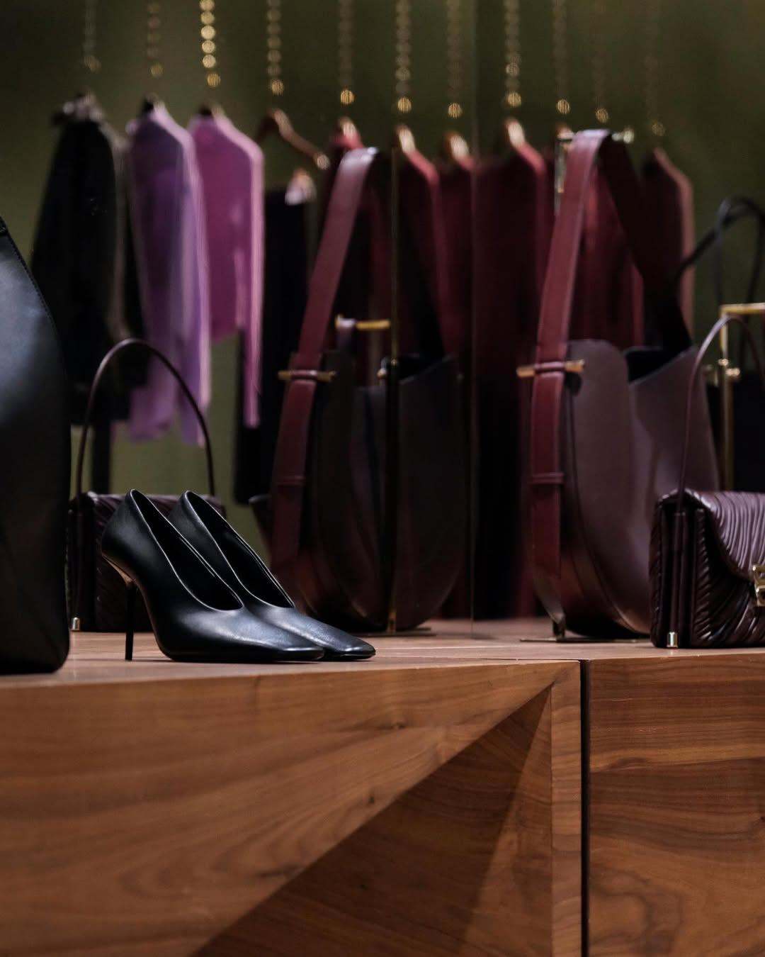 Виктория Бекхэм рассматривает возможность продажи своего бренда