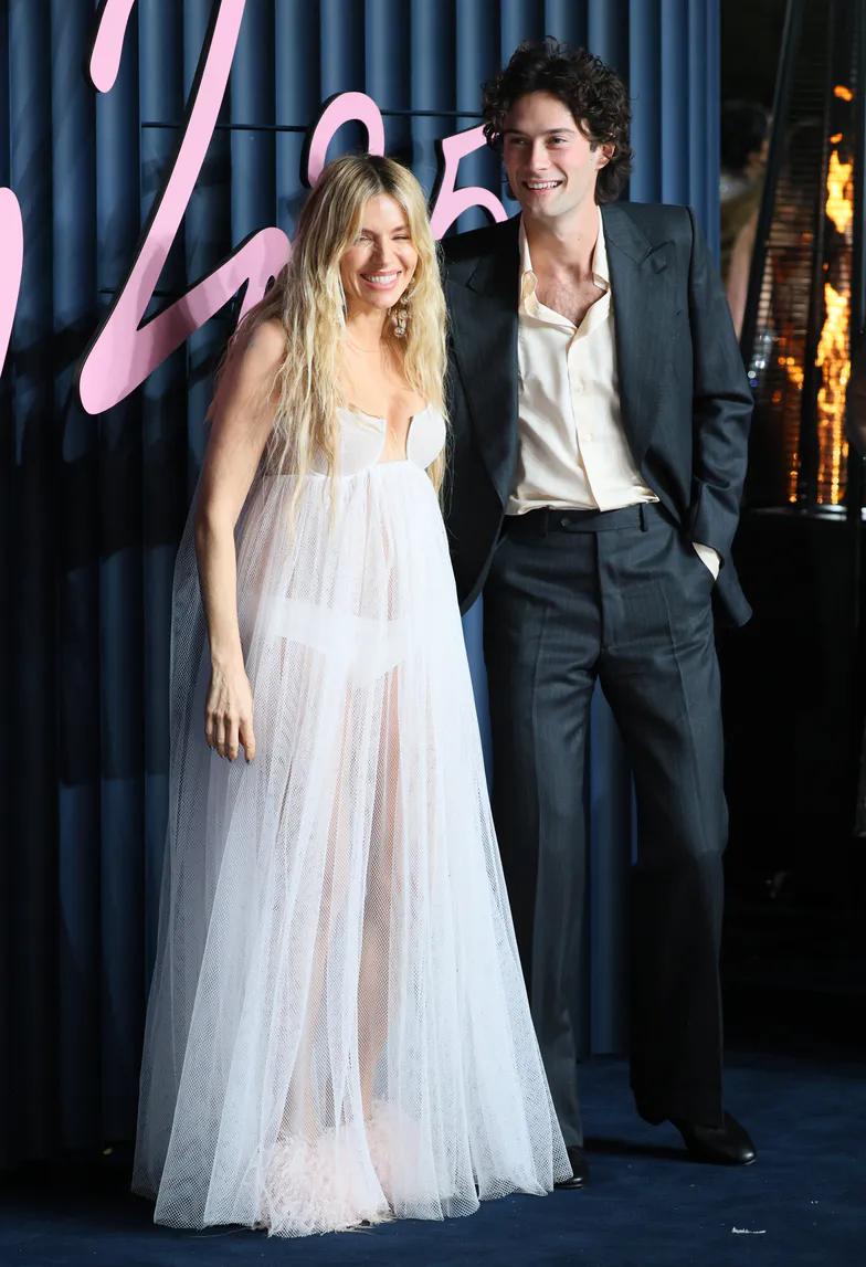 Элли Голдинг и Сиенна Миллер Элли Голдинг и Сиенна Миллер