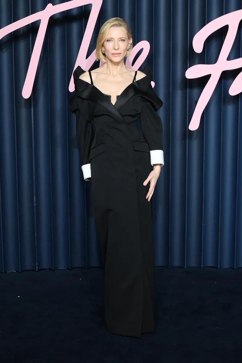 Элли Голдинг и Сиенна Миллер Элли Голдинг и Сиенна Миллер