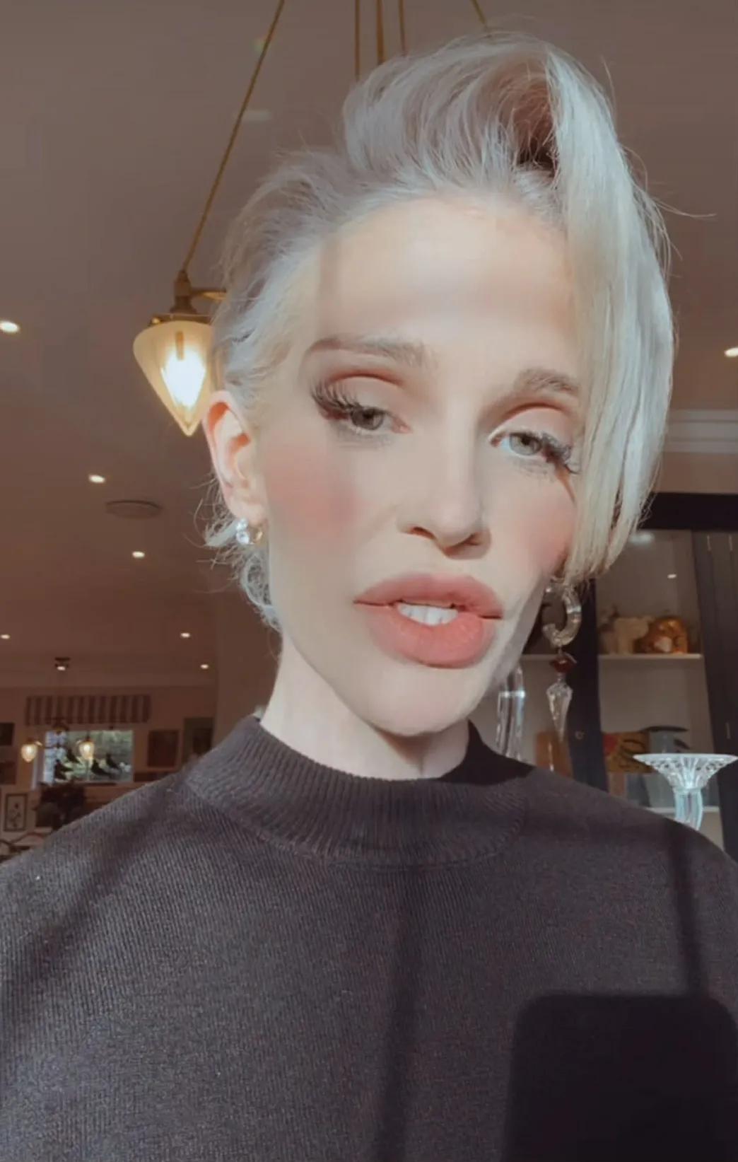 Келли Осборн резко отреагировала на комментарии о том, что она слишком худая Келли Осборн резко отреагировала на комментарии о том, что она слишком худая