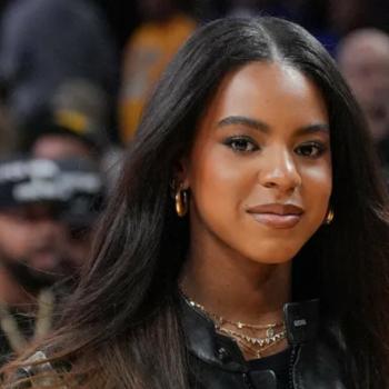 13-летняя Блю Айви Картер побывала на баскетбольном матче НБА вместе с Джей-Зи