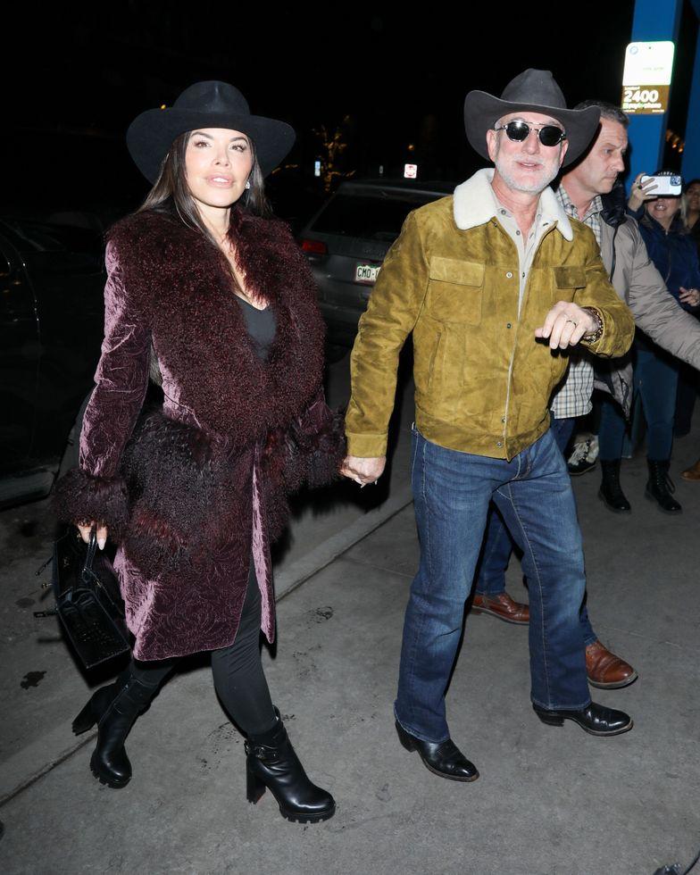 Джефф Безос и Лорен Санчес Джефф Безос и Лорен Санчес