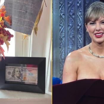 Тейлор Свифт оставила стадионной работнице рождественские чаевые, которые та решила увековечить