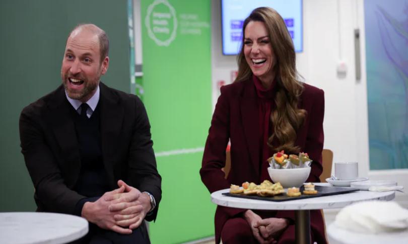 Кейт Миддлтон и принц Уильям посетили больницу в Лондоне Кейт Миддлтон и принц Уильям посетили больницу в Лондоне