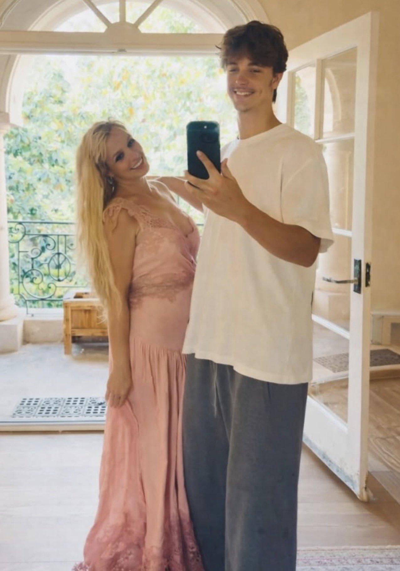 Бритни Спирс совершить тур по Великобритании и Австралии, где выступит вместе со своим сыном