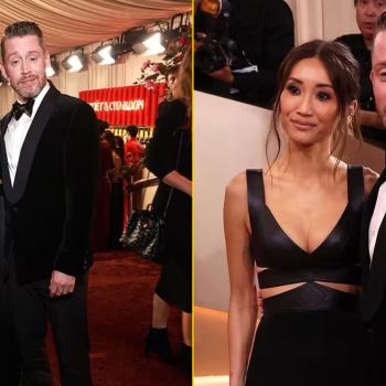 «Золотой глобус» 2026. Маколей Калкин вернулся на гала-церемонию после 35-летнего перерыва. Его сопровождала его любимая жена