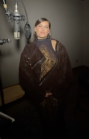 Нелли Фуртадо возвращается