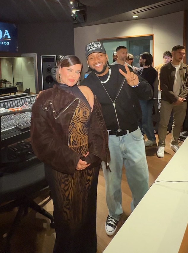 Нелли Фуртадо возвращается