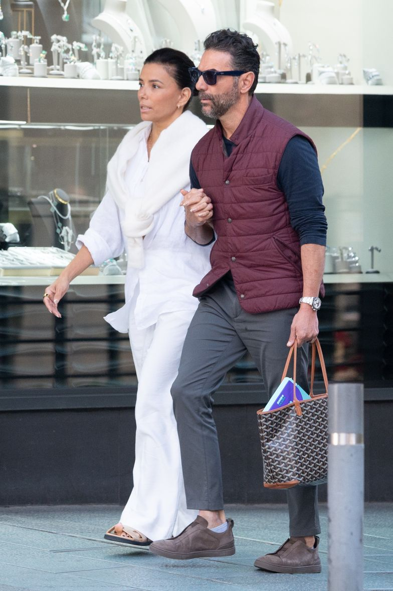 Ева Лонгория и Хосе Бастон устроили романтический обед в Марбелье