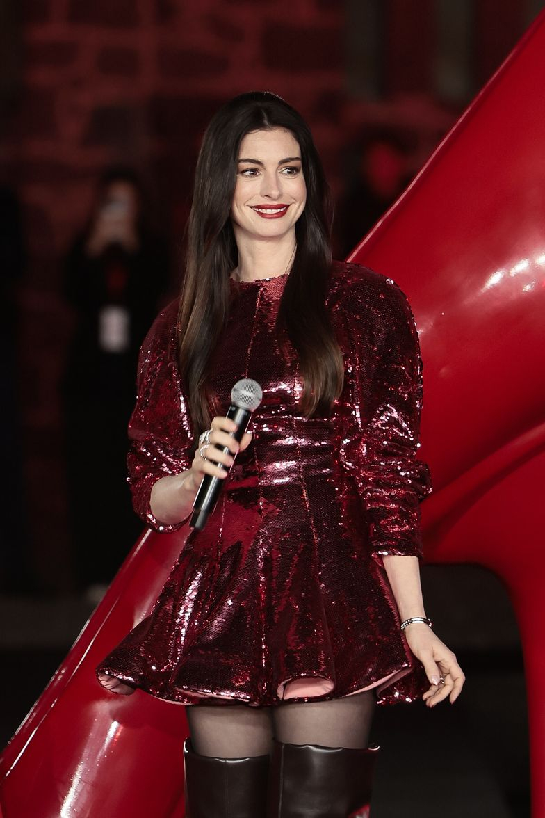 Энн Хэтэуэй и Мерил Стрип снова вместе:яркая премьера «Дьявол носит Prada 2»