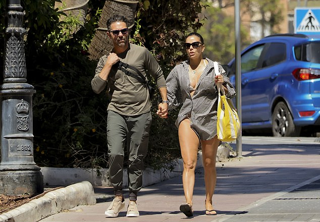 Ева Лонгория и Хосе Бастон устроили романтический обед в Марбелье