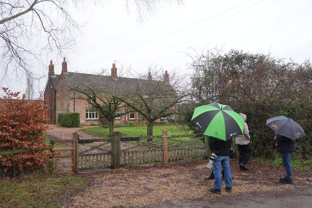 Карл III ищет арендатора для дома рядом с новым жильем принца Эндрю