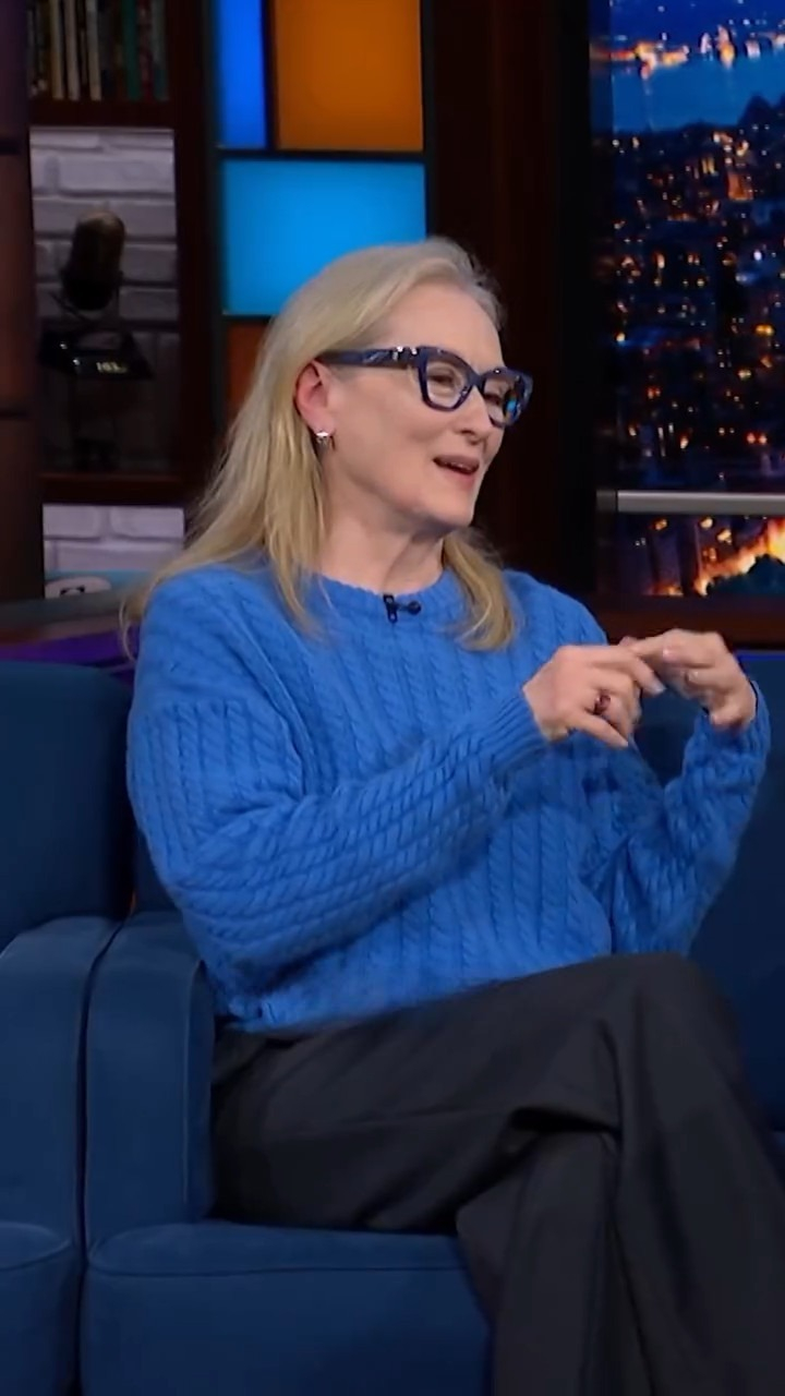 Мерил Стрип повторила культовый образ из «Дьявол носит Prada» на шоу Стивена Кольбера