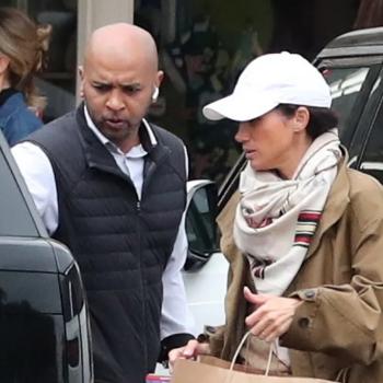 Меган Маркл заметили за пасхальными покупками для Арчи и Лилибет