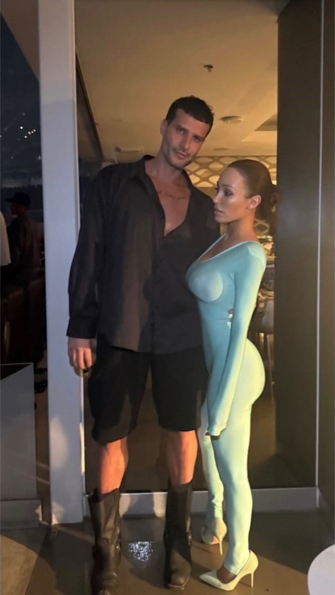 Бьянка Цензори поддержала Канье Уэста на концерте в Лос-Анджелесе